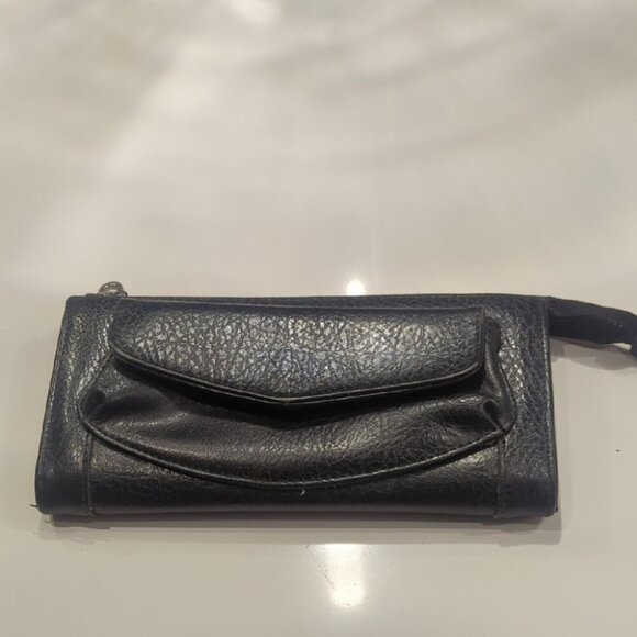 Matt & Nat Accessories - Matt & Nat Vegan Leather Zipper Wallet - Good Condition